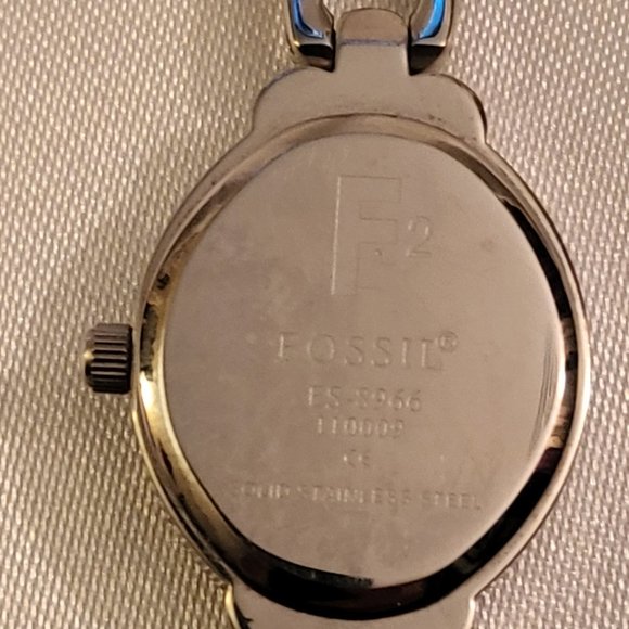 FOSSIL VINTAGE STAINLESS STEEL LADIES WATCH - Picture 3 of 4